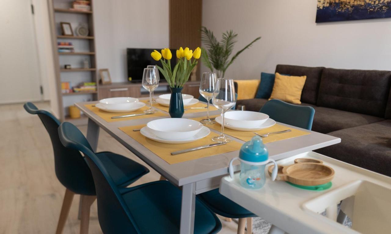 Galaţi 'Just Like Home' Apartment - With Private Parking Place מראה חיצוני תמונה