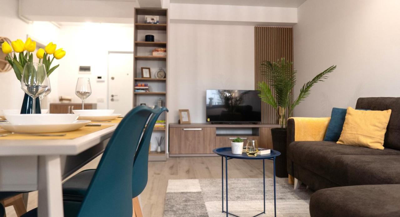 Galaţi 'Just Like Home' Apartment - With Private Parking Place מראה חיצוני תמונה
