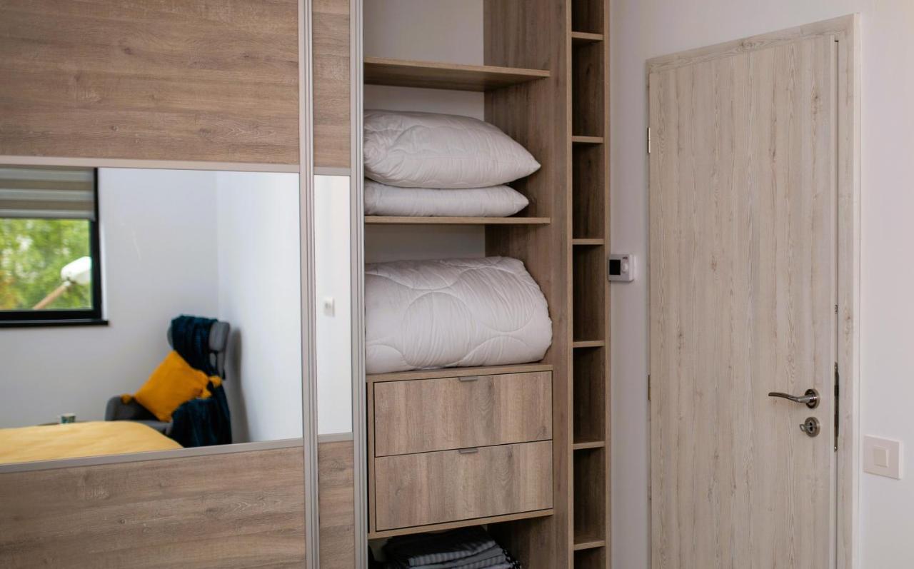 Galaţi 'Just Like Home' Apartment - With Private Parking Place מראה חיצוני תמונה
