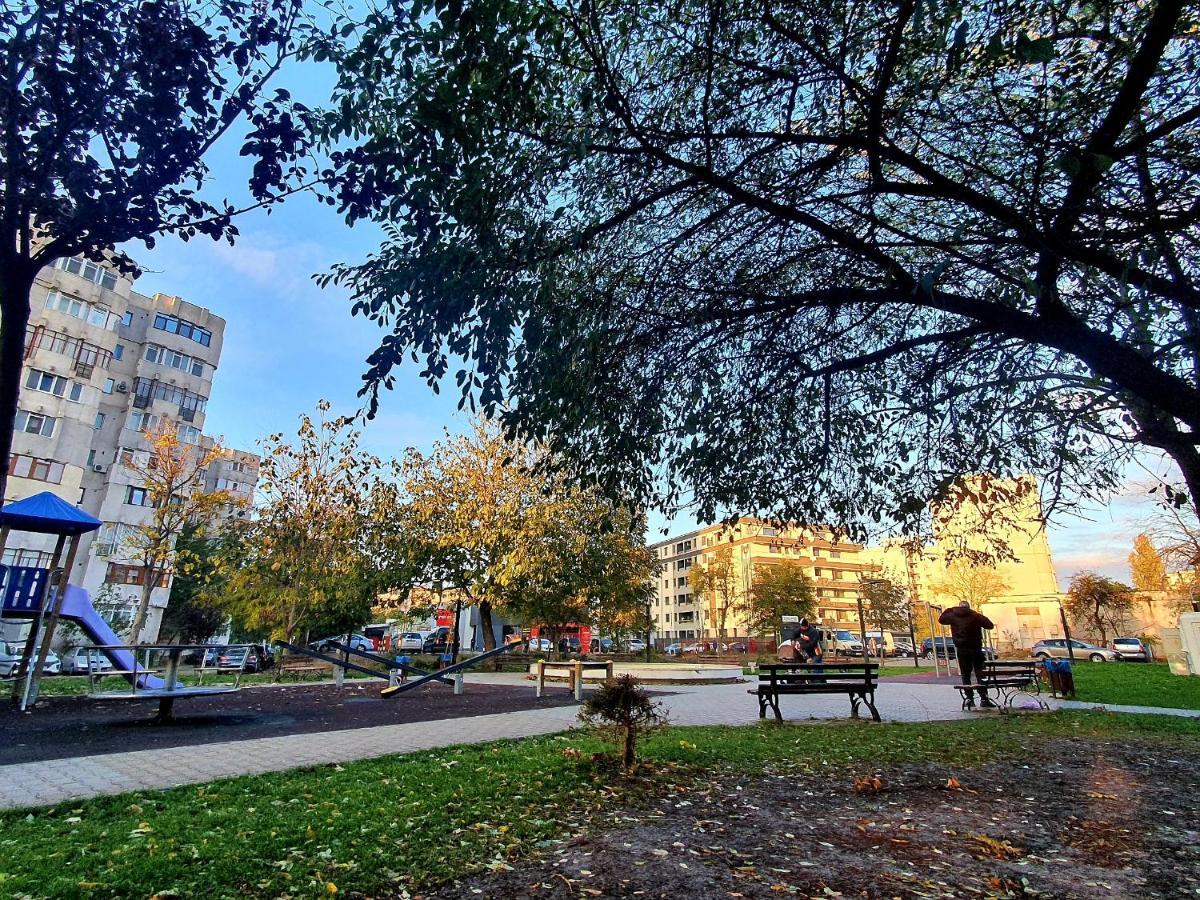Galaţi 'Just Like Home' Apartment - With Private Parking Place מראה חיצוני תמונה